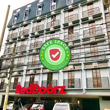 Reddoorz Plus @ Jardin Suites Guadalupe Nuevo Mandaluyong Exteriér fotografie