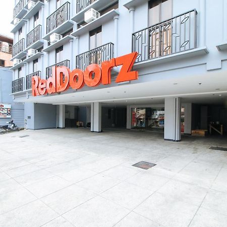 Reddoorz Plus @ Jardin Suites Guadalupe Nuevo Mandaluyong Exteriér fotografie