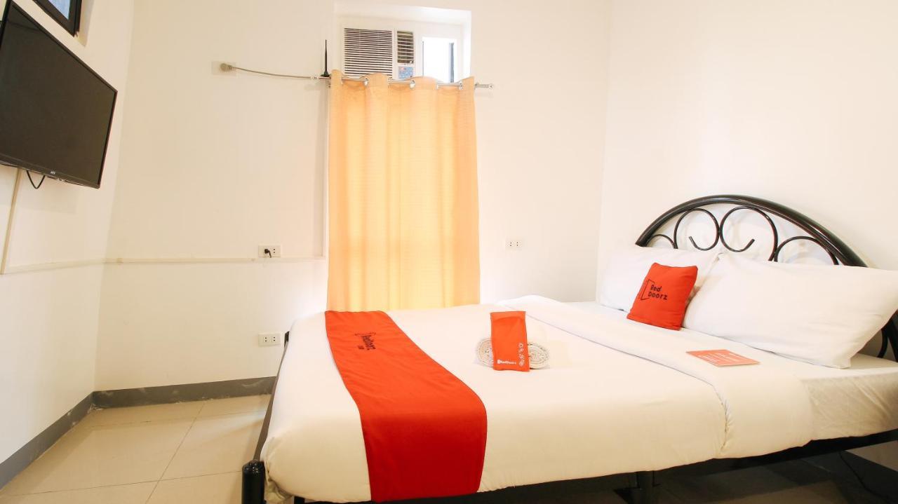 Reddoorz Plus @ Jardin Suites Guadalupe Nuevo Mandaluyong Exteriér fotografie