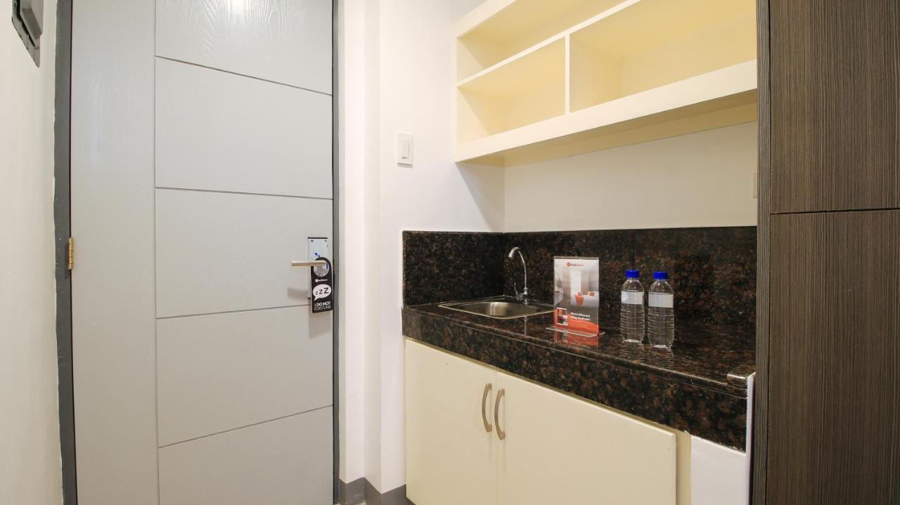 Reddoorz Plus @ Jardin Suites Guadalupe Nuevo Mandaluyong Exteriér fotografie