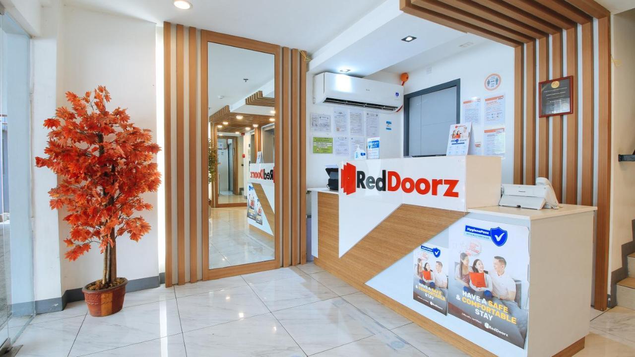 Reddoorz Plus @ Jardin Suites Guadalupe Nuevo Mandaluyong Exteriér fotografie