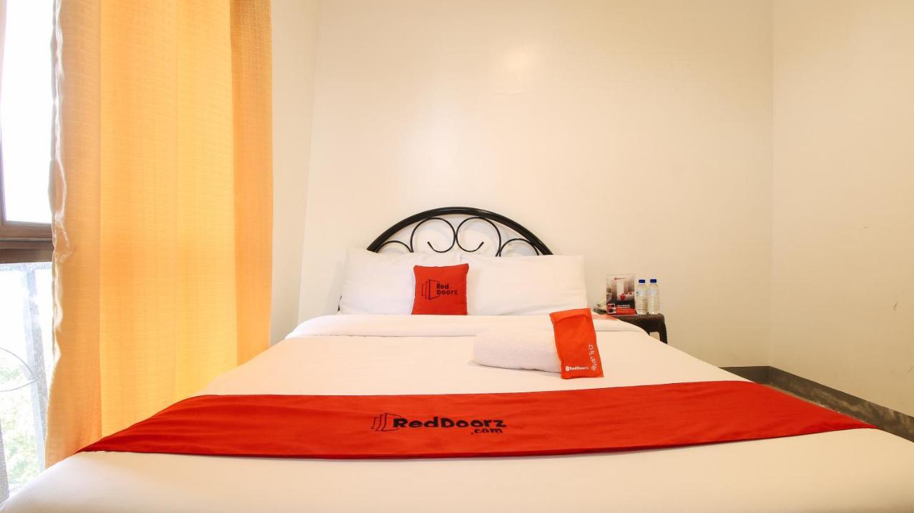Reddoorz Plus @ Jardin Suites Guadalupe Nuevo Mandaluyong Exteriér fotografie