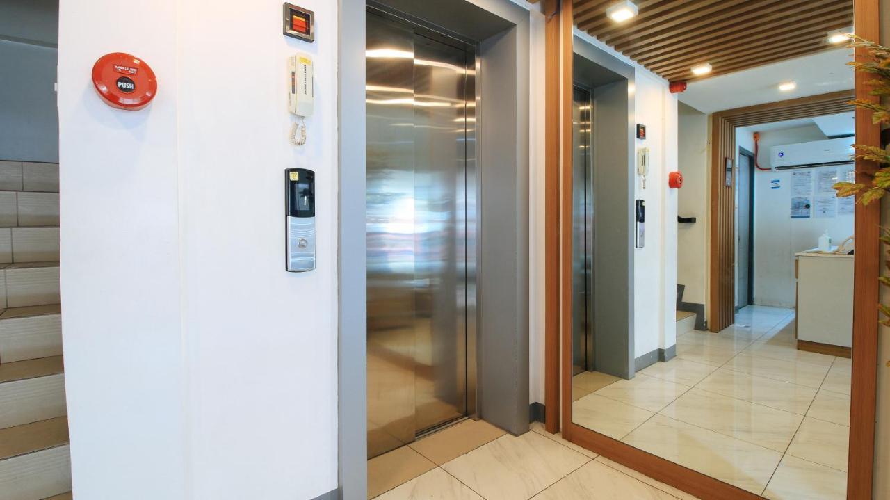 Reddoorz Plus @ Jardin Suites Guadalupe Nuevo Mandaluyong Exteriér fotografie