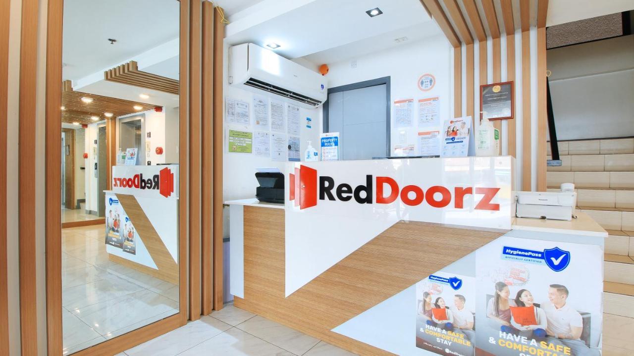 Reddoorz Plus @ Jardin Suites Guadalupe Nuevo Mandaluyong Exteriér fotografie