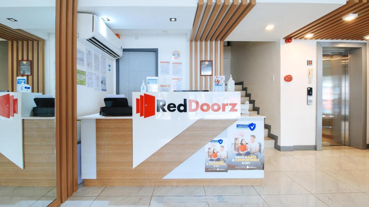 Reddoorz Plus @ Jardin Suites Guadalupe Nuevo Mandaluyong Exteriér fotografie